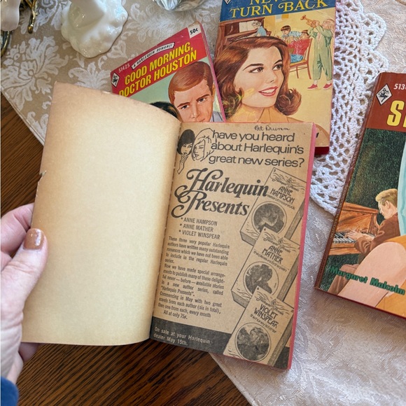 1960-1970's Harlequin Romance Novels - Picture 16 of 17